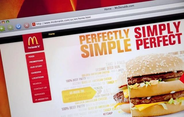 mymcdonalds-rewards-page-displaying-earn-and-burn-mechanics-and-app-download 
