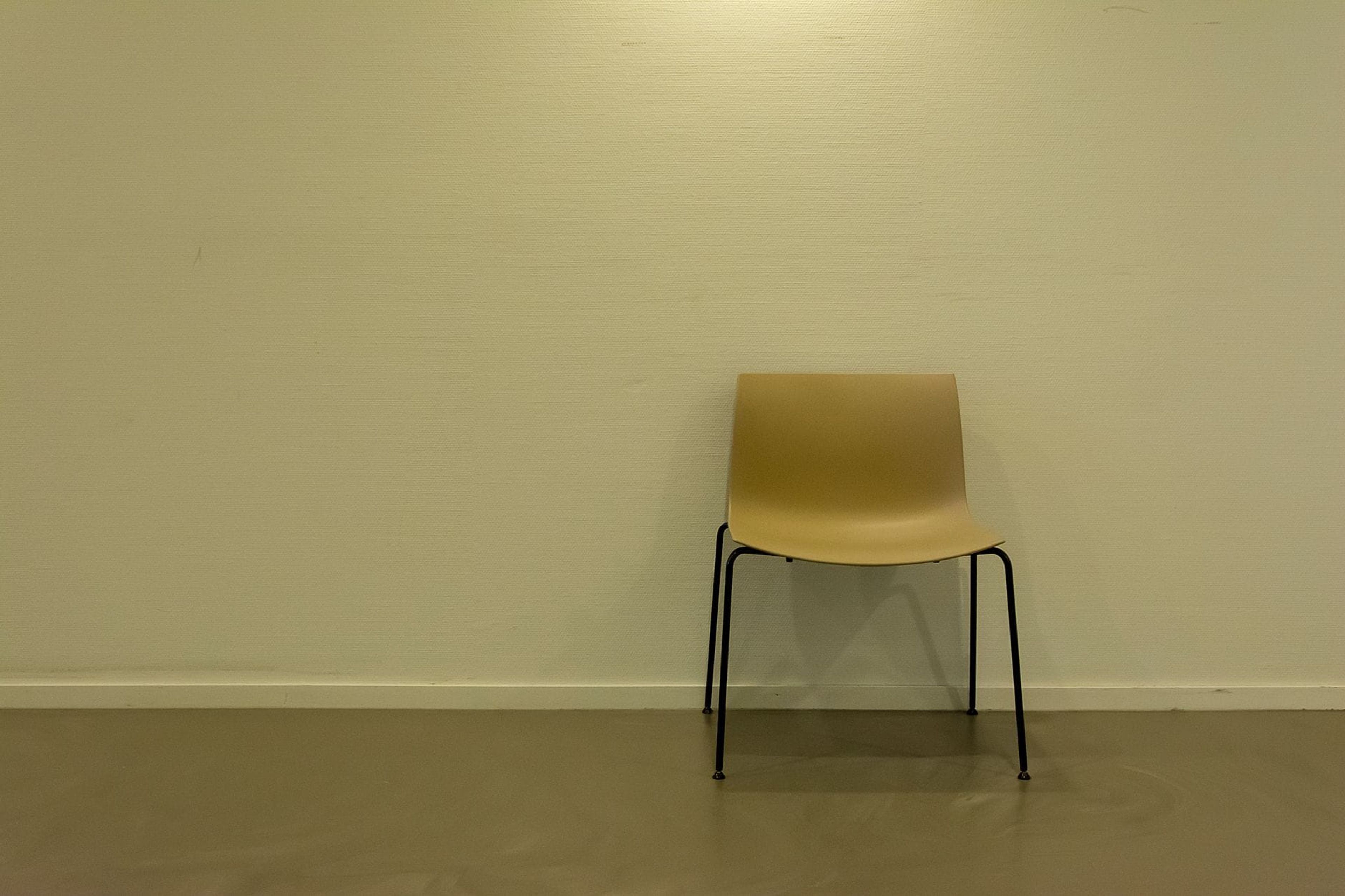 Low Customer Loyalty: Why Customers Don't Return (and How to Fix It)