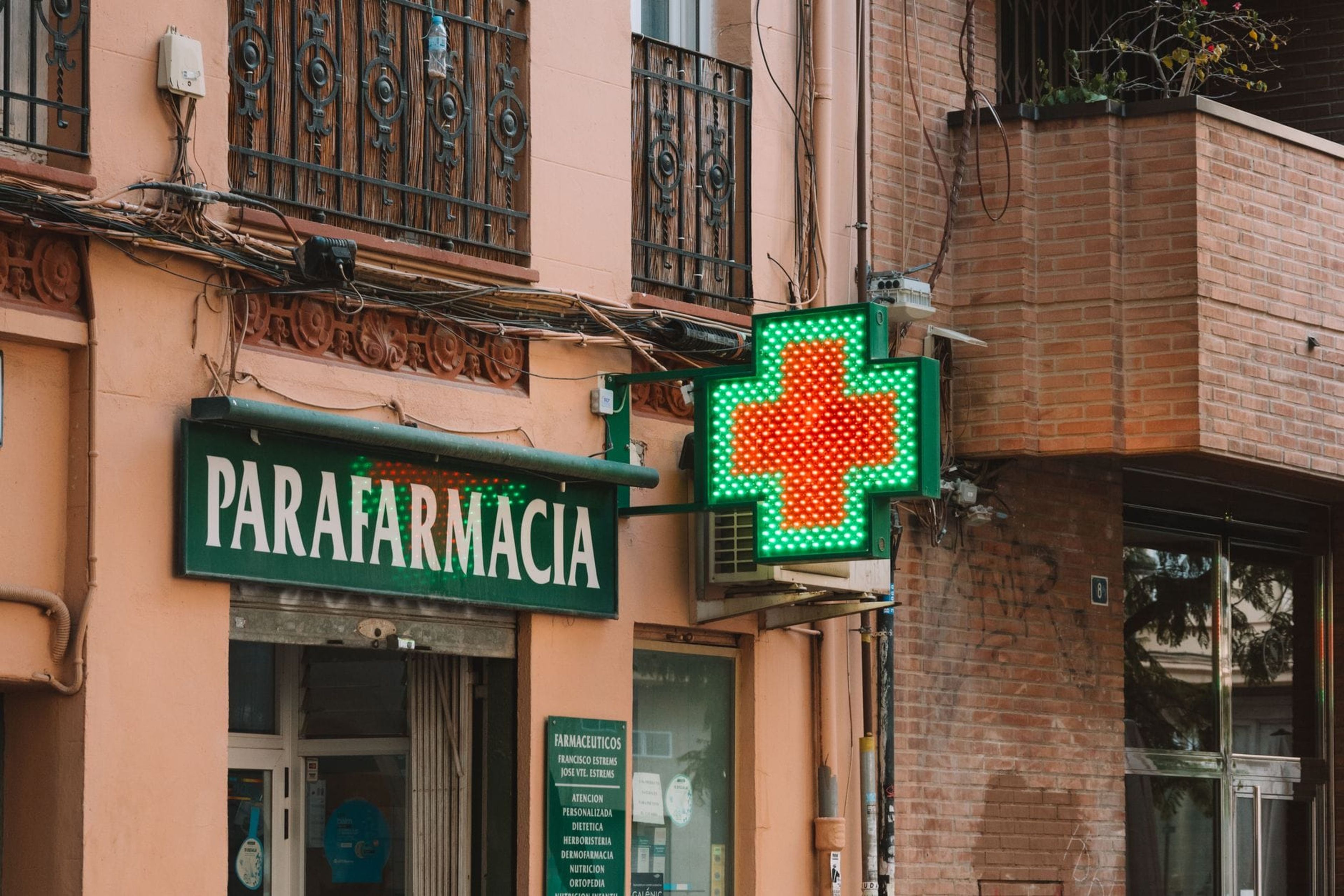Pharmacy Loyalty Programs: 4 Real Examples + How to Build One